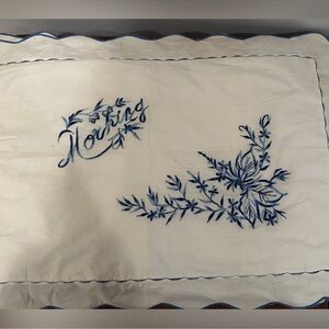 Embroidered scallop edge pillow case set